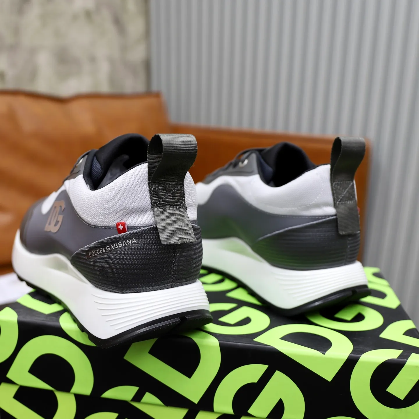 Men's Men's Shoes💰520💰••New arrivals••Dolce&Gabbana••DG✔️High-end men's sports•casual shoes. Original goods from top counters. Original imported multiple material splicing design ➕Original TPR elastic outsole.  Size: 38-44 (45, 46 customized)